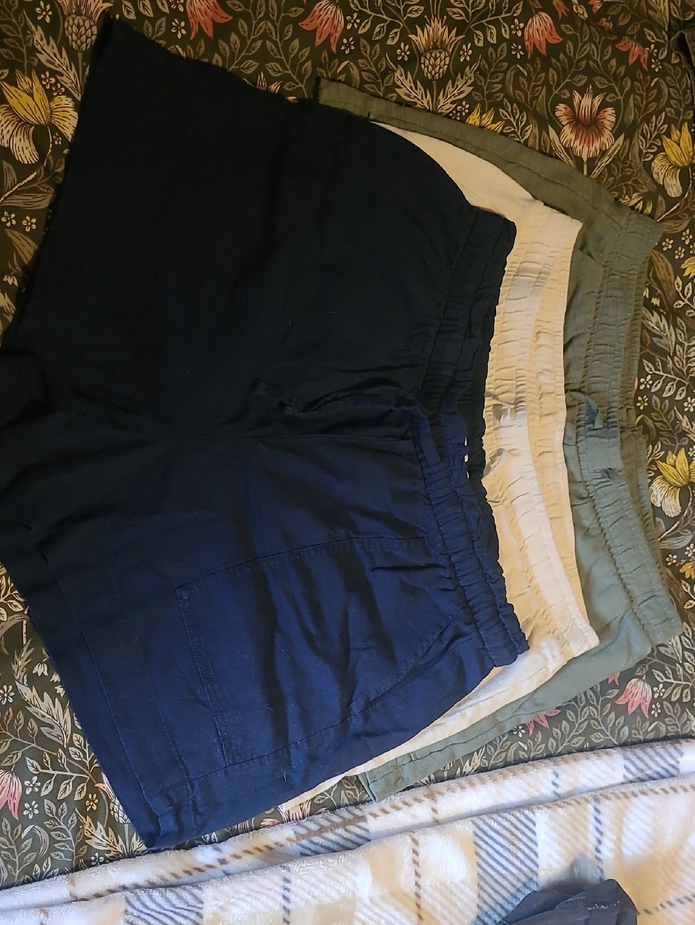 Sonoma Women's Shorts Bundle- Navy, Cream, Sage